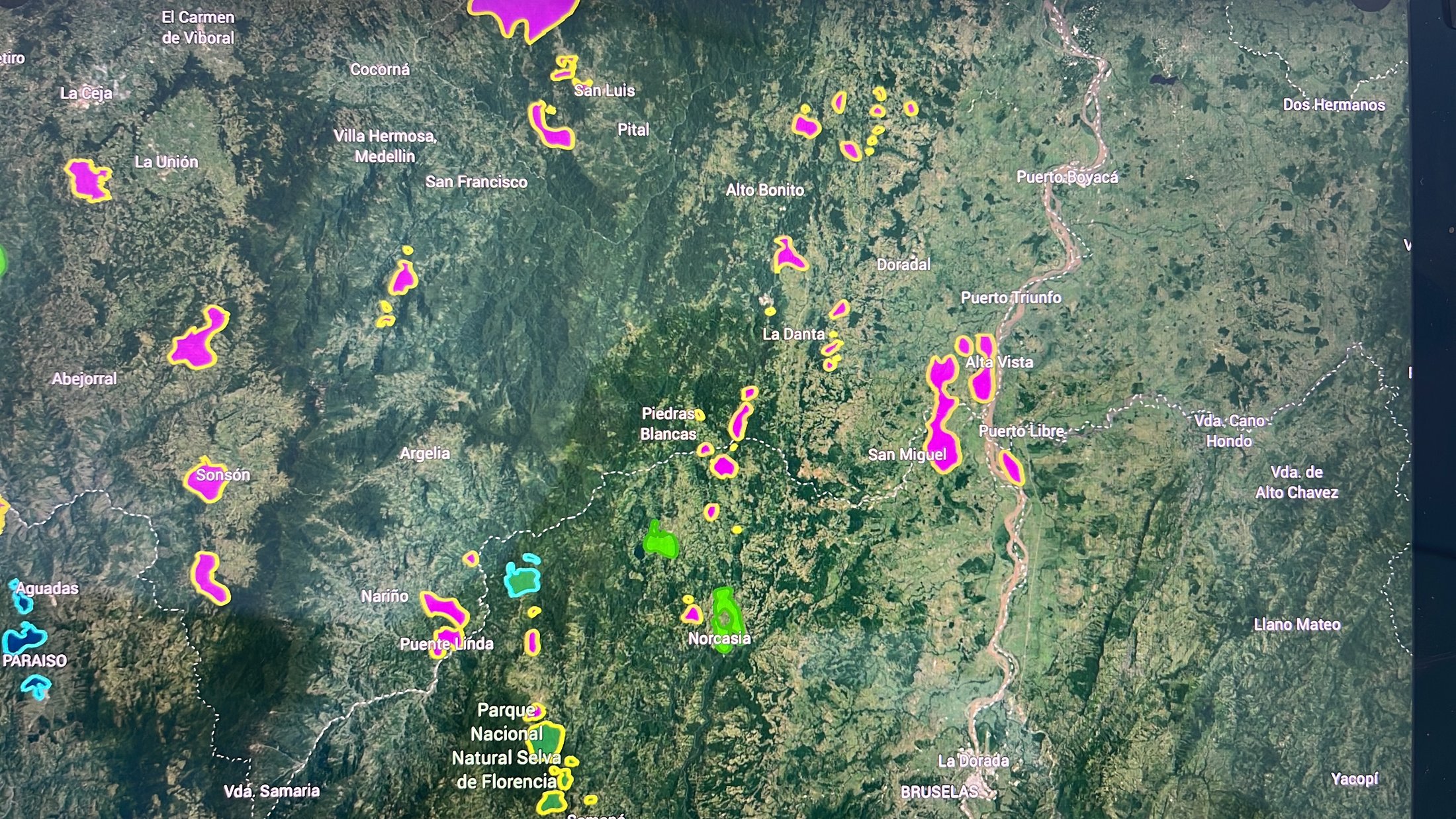 Regional claims screening over satellite imagery — Magdalena Medio corridor
